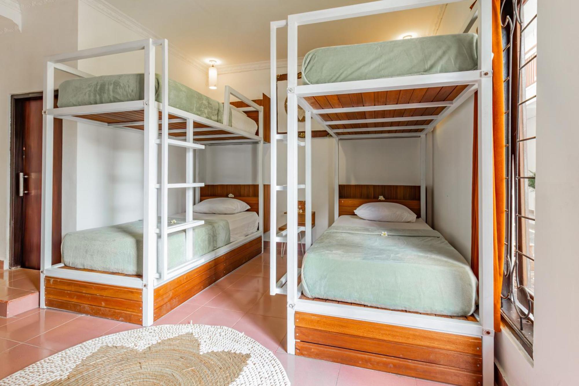 Capital O 93944 Geweka Homestay Jimbaran Екстериор снимка