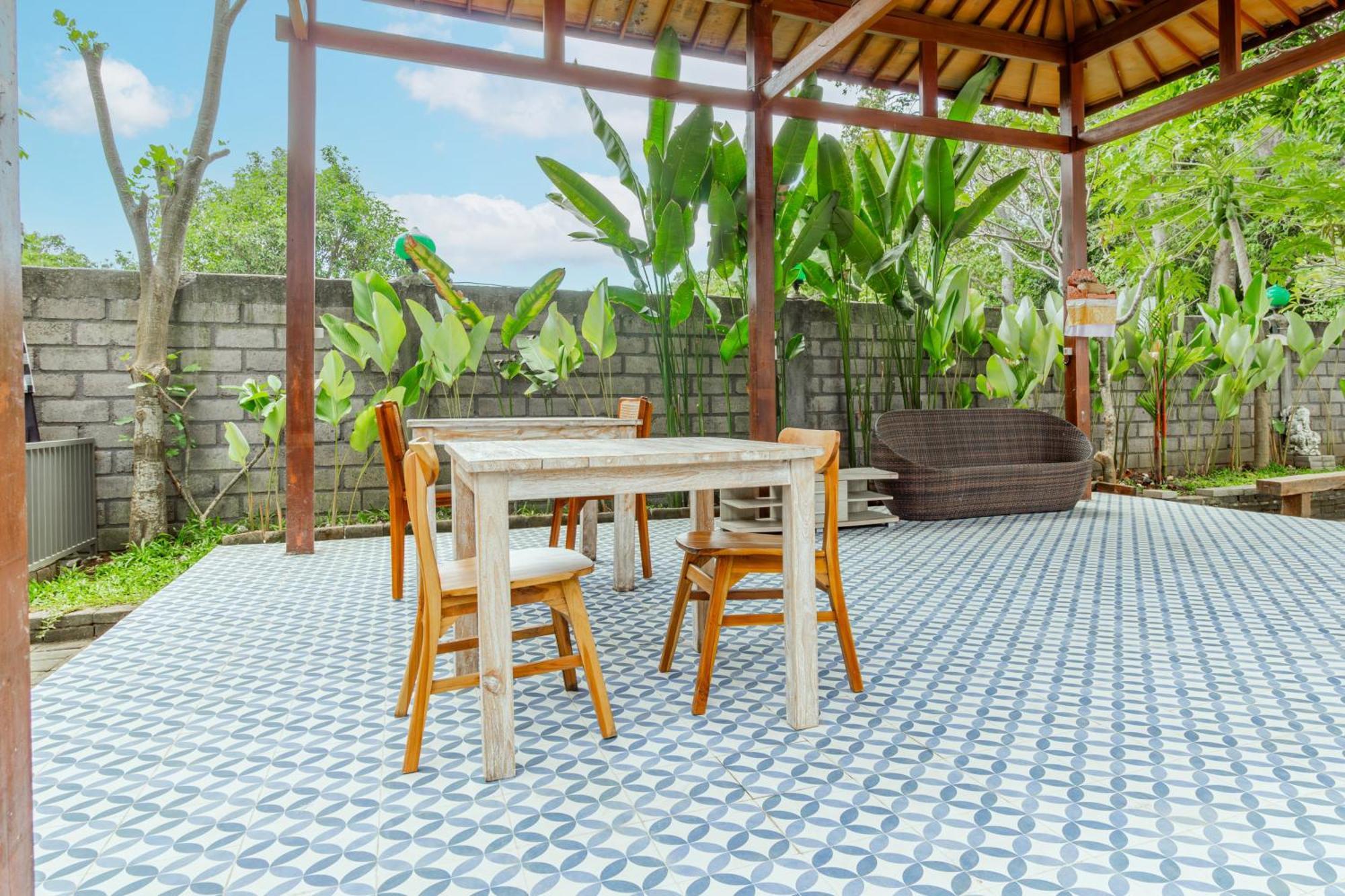 Capital O 93944 Geweka Homestay Jimbaran Екстериор снимка