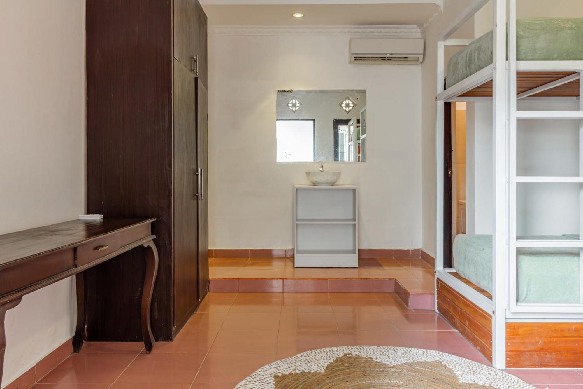 Capital O 93944 Geweka Homestay Jimbaran Екстериор снимка
