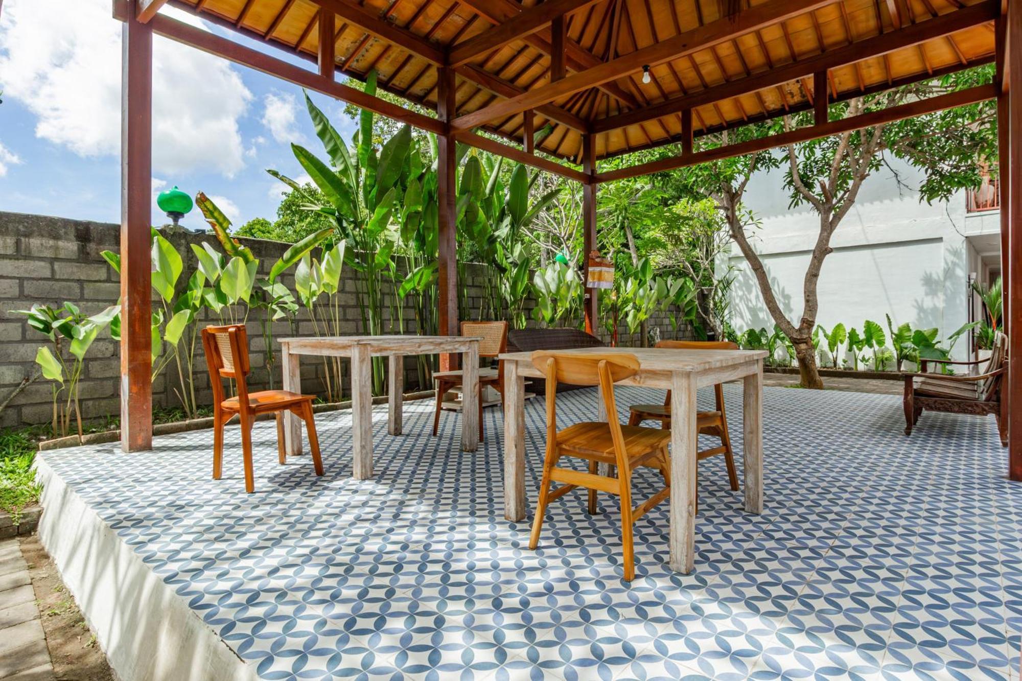 Capital O 93944 Geweka Homestay Jimbaran Екстериор снимка